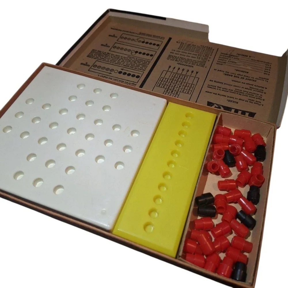 Vintage Hi-Q Peg Game Kohner‎ The New Game Craze Brain Buster Puzzle